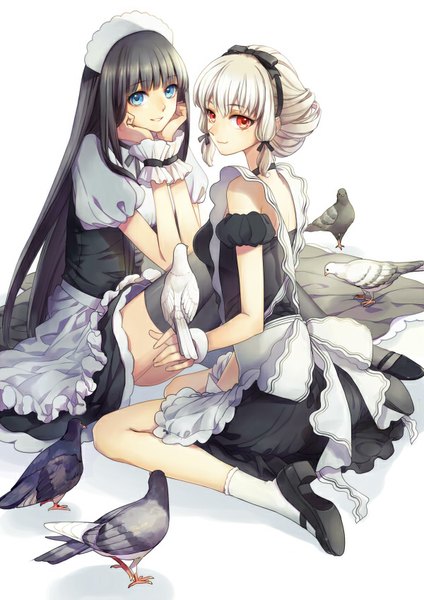 Anime picture 600x848 with original nanjou (sumeragimishiro) long hair tall image fringe blue eyes black hair simple background smile red eyes white background sitting twintails multiple girls bent knee (knees) white hair looking back sunlight short sleeves maid