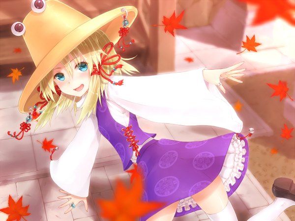 Anime picture 1600x1200 with touhou moriya suwako cabbaco short hair blue eyes blonde hair spread arms girl skirt hat leaf (leaves) ring skirt set