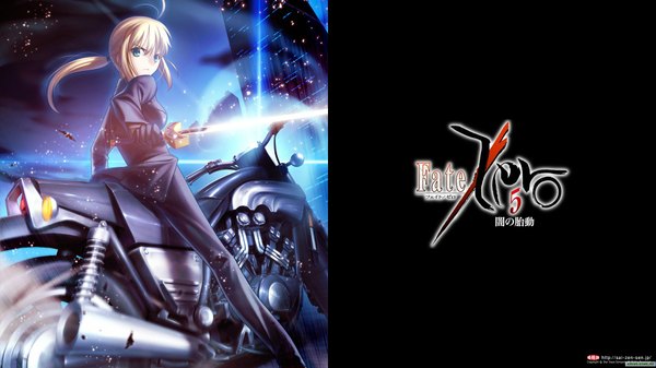 Anime picture 1920x1080 with fate (series) fate/stay night fate/zero studio deen type-moon artoria pendragon (all) saber single long hair highres blonde hair wide image green eyes ahoge ponytail looking back night girl weapon sword