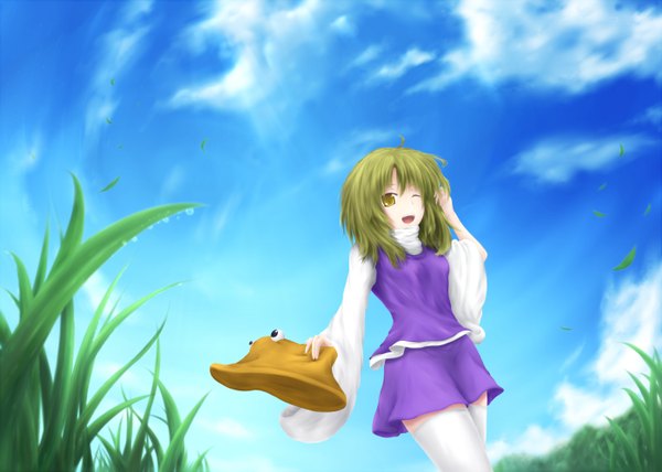 Anime picture 2800x2000 with touhou moriya suwako pyonta husky (artist) single looking at viewer highres short hair open mouth standing holding green eyes sky cloud (clouds) outdoors one eye closed green hair wink girl thighhighs