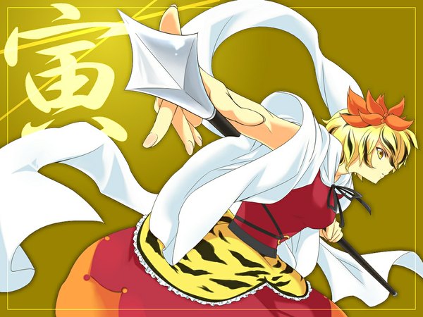 Anime picture 1024x768 with touhou toramaru shou blonde hair yellow eyes multicolored hair streaked hair girl spear shawl polearm soumendaze