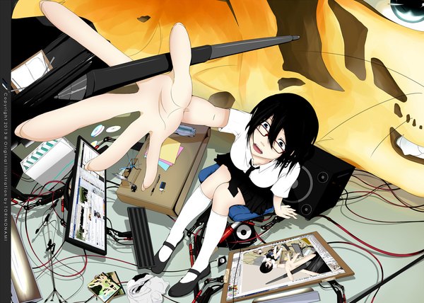 Anime picture 2000x1428 with original turin wave (artist) single highres short hair open mouth blue eyes black hair smile bare shoulders green eyes fingernails teeth looking up long fingernails recursion girl skirt socks glasses