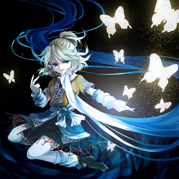 Anime picture 1000x1000 with touhou mizuhashi parsee awa toka single short hair blue eyes blonde hair pointy ears black background half updo girl detached sleeves socks boots scarf insect butterfly white socks