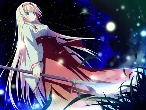 Anime picture 1600x1200 with hoshizora no memoria hisakaki kosame shida kazuhiro single long hair blue eyes game cg white hair traditional clothes night miko girl weapon hairband naginata