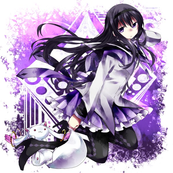 Anime picture 1024x1024 with mahou shoujo madoka magica shaft (studio) akemi homura kyuubee naru (andante) single long hair black hair purple hair kneeling girl ribbon (ribbons) animal hairband