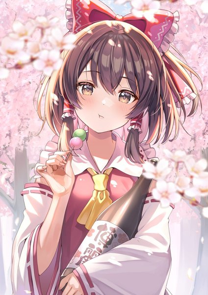 Anime picture 848x1200 with touhou hakurei reimu yuuka nonoko single tall image looking at viewer short hair brown hair brown eyes outdoors traditional clothes head tilt japanese clothes cherry blossoms eating nontraditional miko spring girl flower (flowers) bow