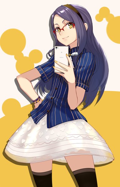 Anime-Bild 1148x1786 mit original realmbw single long hair tall image looking at viewer black hair yellow eyes girl thighhighs dress black thighhighs glasses hairband mobile phone