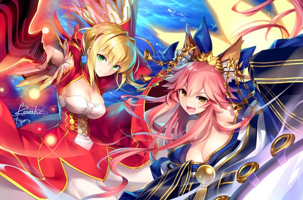 Anime picture 1000x660 with fate (series) fate/extra nero claudius (fate) (all) tamamo (fate) (all) nero claudius (fate) tamamo no mae (fate) kousaki rui long hair looking at viewer open mouth light erotic blonde hair smile bare shoulders multiple girls holding brown eyes green eyes signed animal ears