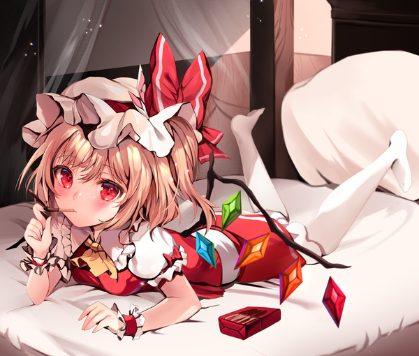 Anime picture 2000x1700 with touhou flandre scarlet zerocat single looking at viewer blush fringe highres short hair blonde hair red eyes full body indoors lying no shoes one side up on stomach eating legs up canopy bed