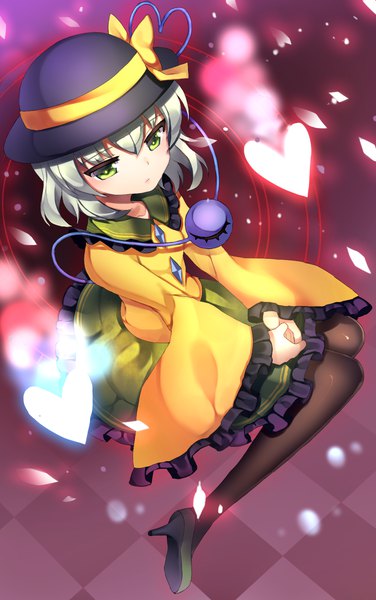Anime picture 940x1500 with touhou komeiji koishi papo single tall image looking at viewer fringe short hair hair between eyes sitting green eyes full body bent knee (knees) green hair from above wide sleeves high heels checkered floor expressionless frilly skirt