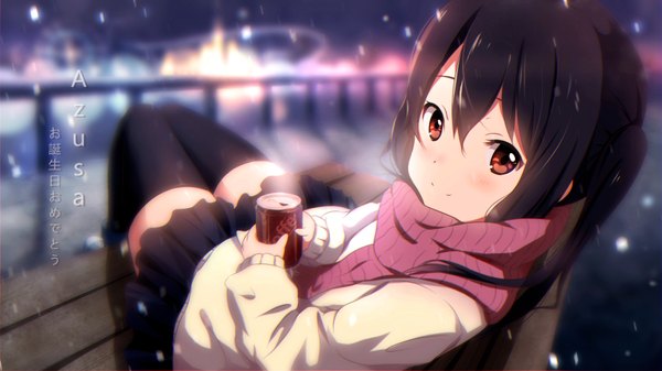 Anime picture 1920x1080 with k-on! kyoto animation nakano azusa xiao ren single long hair looking at viewer blush highres black hair smile red eyes wide image blurry depth of field snowing winter steam girl thighhighs