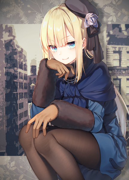 Anime picture 907x1262 with fate (series) lord el-melloi ii case files reines el-melloi archisorte toosaka asagi single long hair tall image looking at viewer blush fringe blue eyes blonde hair smile sitting payot bent knee (knees) blunt bangs fur trim hand on cheek girl