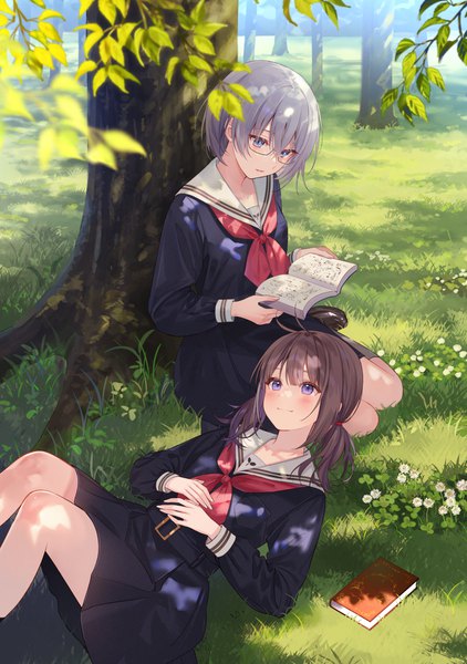 Anime picture 881x1253 with original fukahire (ruinon) tall image short hair blue eyes smile brown hair sitting purple eyes twintails multiple girls outdoors lying grey hair on back low twintails short twintails yokozuwari reading against tree