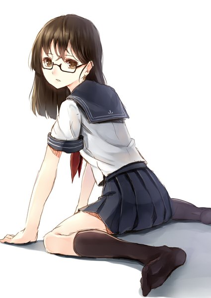 Anime picture 637x900 with original paseri single long hair tall image looking at viewer fringe brown hair white background sitting brown eyes bent knee (knees) parted lips head tilt pleated skirt no shoes wariza girl skirt uniform