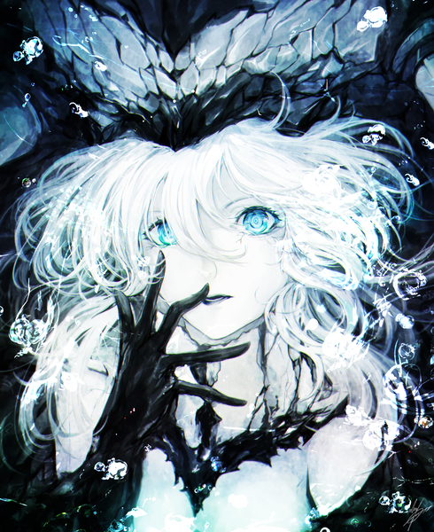Anime picture 1806x2211 with kantai collection wo-class aircraft carrier marumoru single long hair tall image looking at viewer highres blue eyes upper body white hair teeth underwater white skin shinkaisei-kan girl gloves black gloves water bubble (bubbles)