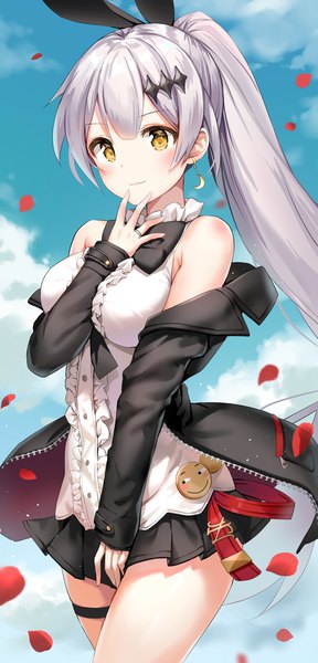 Anime-Bild 874x1819 mit girls frontline five-seven (girls frontline) marmoset (marmoset0) single long hair tall image looking at viewer blush fringe smile hair between eyes standing bare shoulders yellow eyes sky silver hair cloud (clouds) outdoors ponytail long sleeves