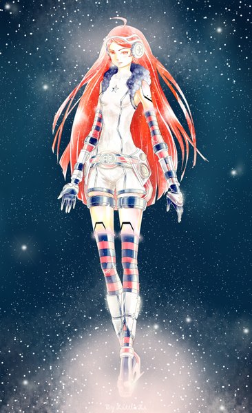 イラスト 2200x3600 と ボーカロイド miki (vocaloid) 1itt1e-1i (artist) ソロ 長髪 長身像 カメラ目線 highres 赤い目 赤髪 very long hair light smile オレンジ髪 orange eyes snowing dark background space 女の子 ストッキング 手袋