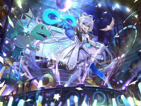 Anime-Bild 1920x1440 mit vocaloid vocaloid china luo tianyi csyday single looking at viewer fringe highres open mouth hair between eyes green eyes silver hair very long hair :d from below outstretched hand fantasy girl dress animal