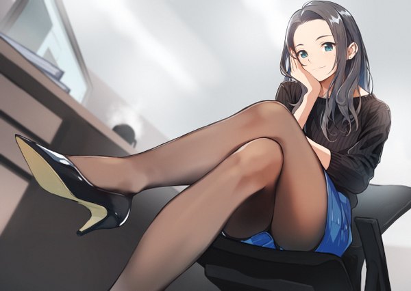 Anime picture 1208x859 with original doushimasho single long hair looking at viewer black hair sitting bent knee (knees) indoors long sleeves nail polish head tilt aqua eyes light smile sunlight mole arm support from below high heels dutch angle
