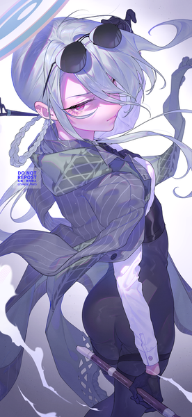 Anime-Bild 1882x4096 mit blue archive mina (blue archive) mizuki mau single long hair tall image fringe highres red eyes silver hair looking back from behind hair over one eye sunglasses on head clothes on shoulders girl halo sunglasses