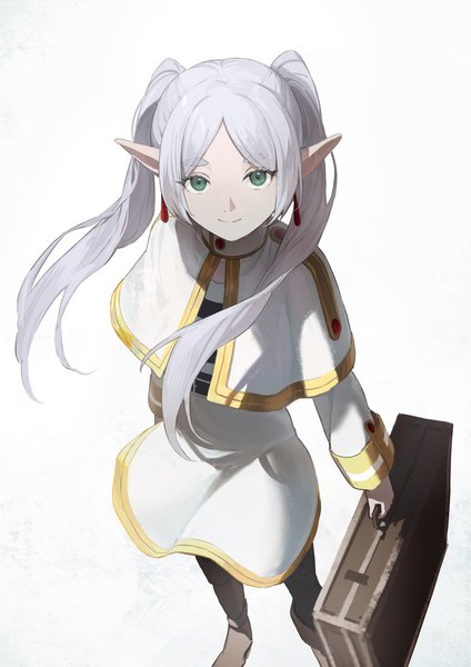 Anime picture 1414x2000 with sousou no frieren frieren nekoreito single long hair tall image looking at viewer simple background smile white background twintails green eyes silver hair pointy ears elf girl earrings suitcase
