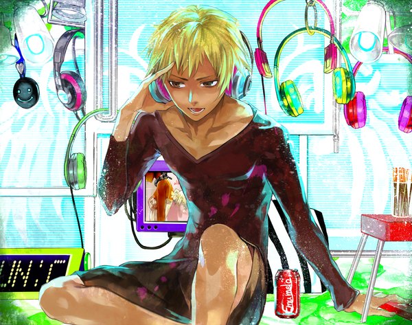 Anime picture 1500x1184 with nico nico singer un:c tcb (pixiv) fringe open mouth blonde hair sitting holding brown eyes looking away fingernails glowing singing boy shorts headphones chair monitor