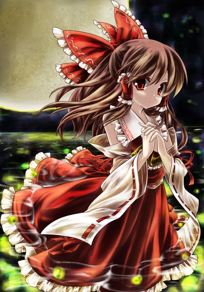 Anime picture 2161x3096 with touhou hakurei reimu chiyopoko single long hair tall image highres red eyes brown hair miko girl bow hair bow detached sleeves water