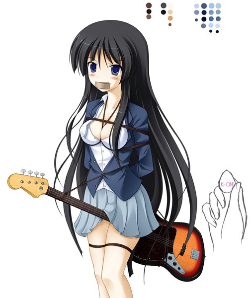 Аниме картинка 838x1000 с кэйон! kyoto animation акияма мио maullarmaullar один (одна) длинные волосы высокое изображение румянец голубые глаза лёгкая эротика чёрные волосы простой фон белый фон связанный бдсм девушка гитара