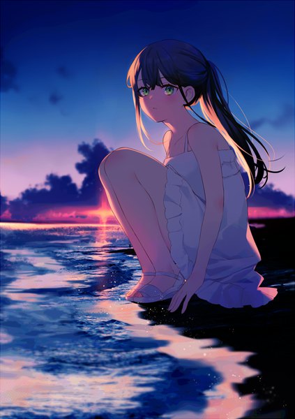 Anime picture 635x900 with original achiki single long hair tall image looking at viewer blush black hair green eyes payot full body ponytail night night sky beach evening sunset squat girl dress