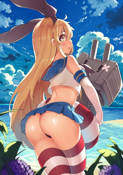 Anime picture 1414x2000 with kantai collection shimakaze destroyer rensouhou-chan baisi shaonian long hair tall image blush light erotic blonde hair holding yellow eyes sky cloud (clouds) ass pleated skirt looking back from behind beach shiny skin girl