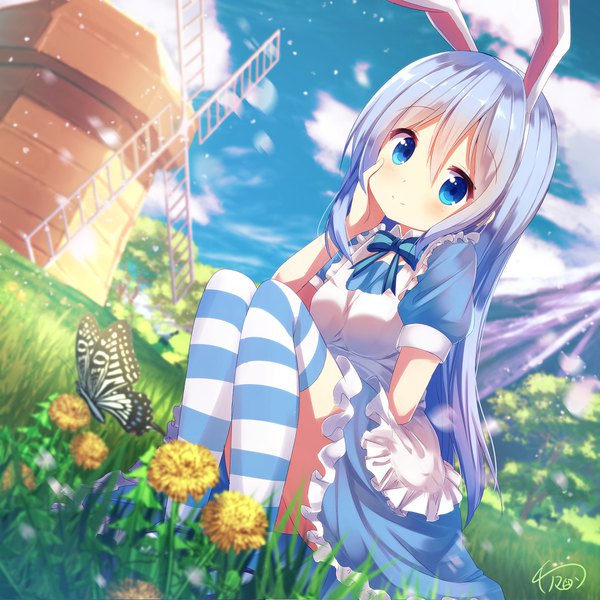 Anime picture 1800x1800 with gochuumon wa usagi desu ka? white fox kafuu chino chinomaron single long hair looking at viewer fringe highres blue eyes smile hair between eyes sitting sky silver hair cloud (clouds) depth of field puffy sleeves squat hand on face