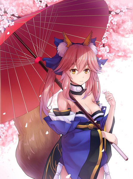 Anime-Bild 3200x4300 mit fate (series) fate/extra tamamo (fate) (all) tamamo no mae (fate) kuro neko (pixiv id 9533071) single long hair tall image blush fringe highres breasts light erotic hair between eyes standing twintails holding brown eyes animal ears pink hair