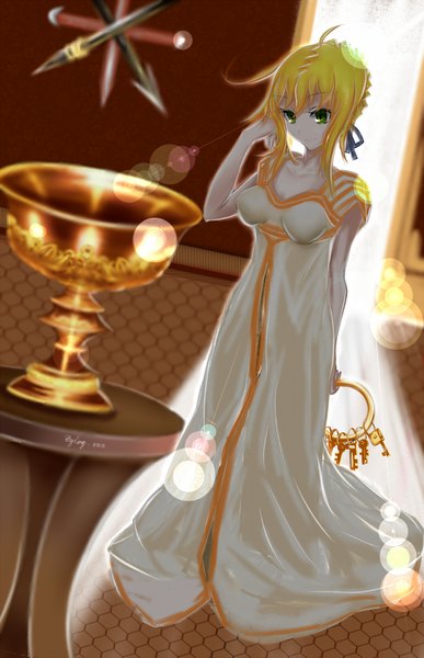 Anime picture 1292x2000 with fate (series) fate/zero type-moon artoria pendragon (all) saber delicious single tall image blonde hair smile green eyes light smile sunlight girl dress weapon white dress wine glass key