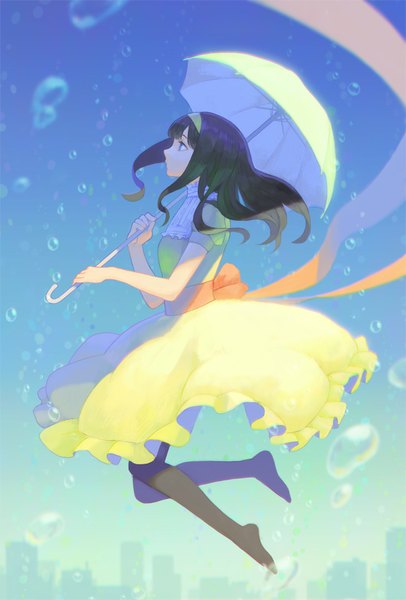 Anime picture 609x900 with original hiko (scape) single long hair tall image fringe black hair looking away bent knee (knees) no shoes city cityscape underwater girl dress bow ribbon (ribbons) water umbrella bubble (bubbles)