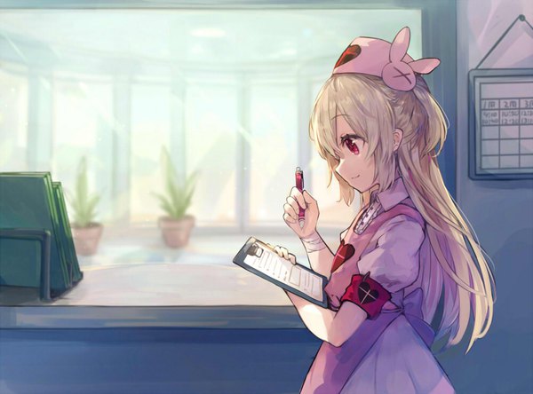 Anime picture 1000x741 with virtual youtuber sana channel natori sana makihitsuji single long hair fringe blonde hair smile hair between eyes red eyes standing holding payot indoors profile light smile short sleeves two side up looking down