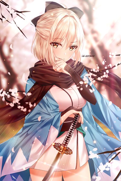 Anime picture 2000x2989 with fate (series) fate/grand order koha-ace okita souji (fate) (all) okita souji (koha-ace) junpaku karen single tall image highres short hair blonde hair yellow eyes ahoge traditional clothes japanese clothes cherry blossoms half updo hand on face shinsengumi girl