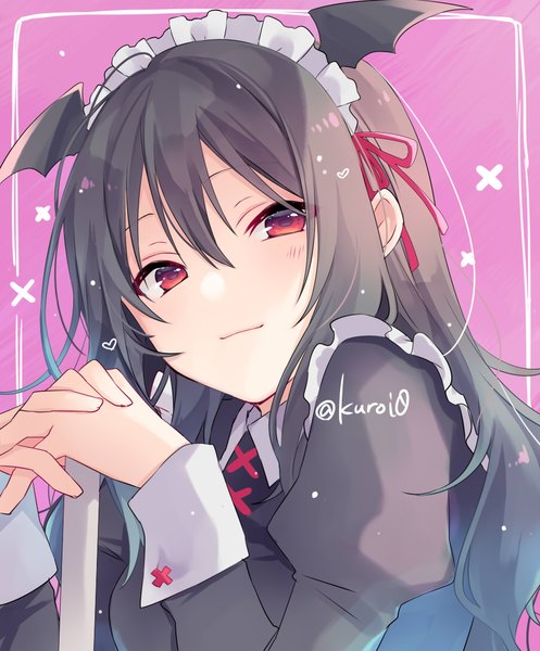 Anime picture 900x1086 with original kuroi (liar-player) single long hair tall image looking at viewer fringe black hair hair between eyes red eyes signed maid twitter username pink background head wings interlocked fingers maid day girl uniform wings