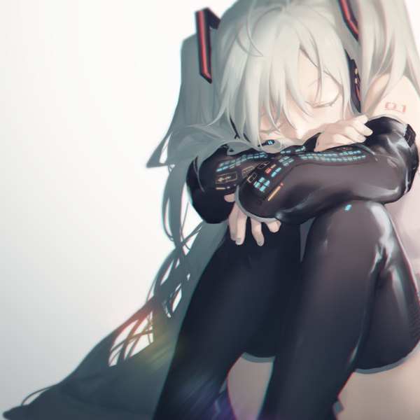 Anime-Bild 900x900 mit vocaloid hatsune miku spencer sais single simple background sitting twintails eyes closed very long hair nail polish grey hair gradient background girl thighhighs black thighhighs detached sleeves