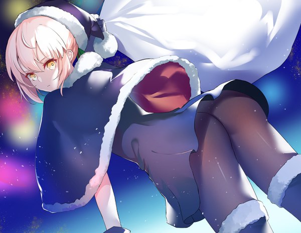 Anime picture 2488x1928 with fate (series) fate/grand order artoria pendragon (all) santa alter tsukise miwa single looking at viewer fringe highres short hair light erotic blonde hair hair between eyes holding yellow eyes ass looking back fur trim christmas >:(