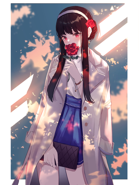 Anime-Bild 1000x1333 mit spy x family yor briar runa (user guwn7382) single long hair tall image looking at viewer blush fringe black hair red eyes standing holding payot outdoors hair flower sunlight shadow border covered mouth