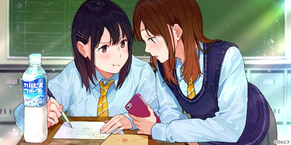 Anime picture 1400x700 with original calpis yuu (higashi no penguin) long hair blush fringe open mouth black hair hair between eyes brown hair wide image multiple girls holding brown eyes indoors profile sunlight official art gradient hair classroom