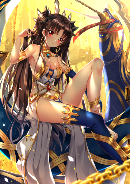 Anime-Bild 1102x1560 mit fate (series) fate/grand order ishtar (fate) swordsouls single long hair tall image looking at viewer blush fringe breasts light erotic smile red eyes brown hair sitting bent knee (knees) head tilt barefoot arm up