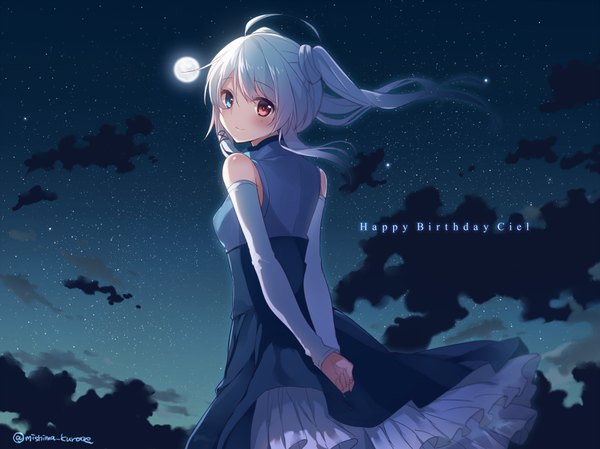 Anime-Bild 850x637 mit original ciel sacred mishima kurone single looking at viewer blush blue eyes smile red eyes twintails bare shoulders signed silver hair looking back night night sky heterochromia hands behind back happy birthday girl
