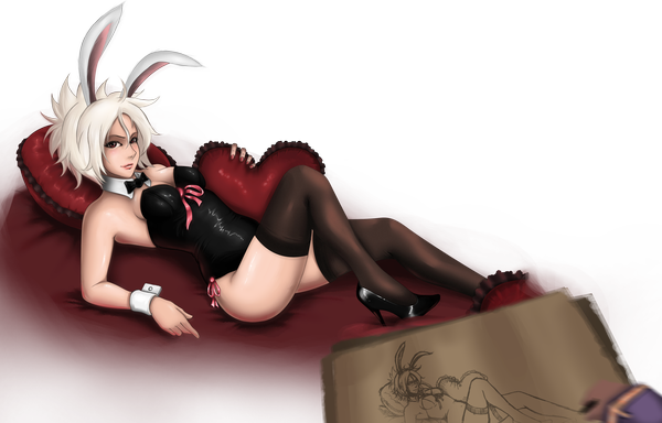 Anime picture 2500x1600 with league of legends riven (league of legends) battle bunny riven sunnyrays single looking at viewer blush highres short hair light erotic smile red eyes bare shoulders animal ears cleavage white hair lying nail polish lips on back