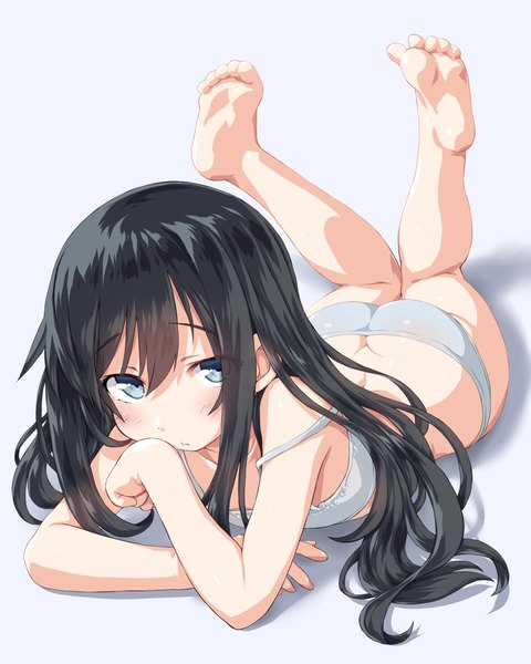 Anime picture 1000x1250 with kantai collection asashio destroyer dd (ijigendd) single long hair tall image looking at viewer blush fringe blue eyes light erotic black hair simple background hair between eyes bent knee (knees) ass lying barefoot bare legs shadow