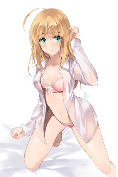 Anime picture 600x900 with fate (series) fate/stay night artoria pendragon (all) saber ice (ice aptx) single long hair tall image looking at viewer blush light erotic simple background blonde hair white background green eyes signed ahoge light smile open shirt kneeling