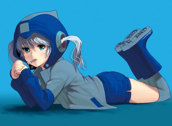 Anime picture 1200x879 with rockman rockman (character) masao single looking at viewer blue eyes twintails lying grey hair blue background on stomach genderswap girl socks shorts knee socks helmet rubber boots costume screw