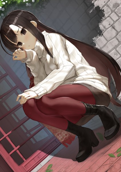 Anime picture 868x1228 with original scottie (phantom2) single long hair tall image looking at viewer blush fringe black hair payot full body outdoors long sleeves black eyes shadow high heels dutch angle squat chin rest girl