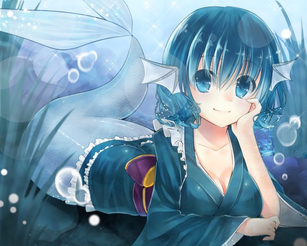 Anime picture 1417x1134 with touhou wakasagihime tika (mika4975) single looking at viewer short hair blue eyes blue hair light smile underwater girl bubble (bubbles) mermaid