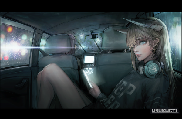 Anime-Bild 2270x1484 mit original usukuchi (impasto life) single long hair looking at viewer blush fringe highres blue eyes blonde hair sitting signed parted lips horn (horns) hair over one eye letterboxed rain headphones around neck car interior girl